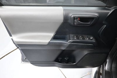 2017 Toyota Tacoma SR
