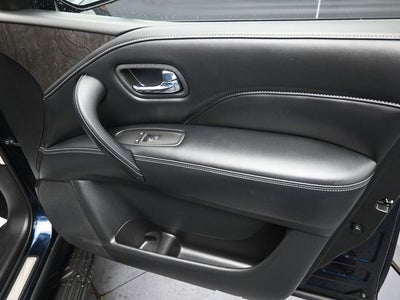 2024 INFINITI QX80 LUXE