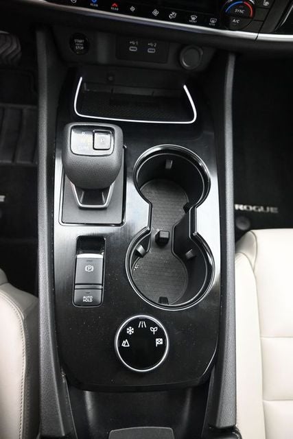 2025 Nissan Rogue SL