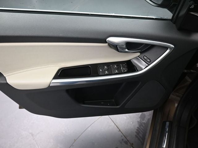 2015 Volvo XC60 T5 Premier