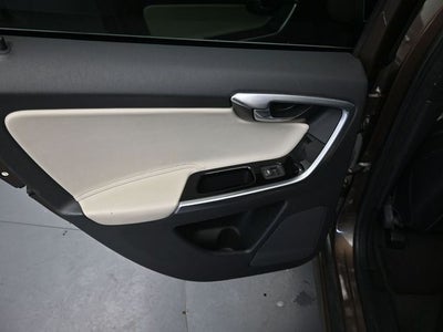 2015 Volvo XC60 T5 Premier