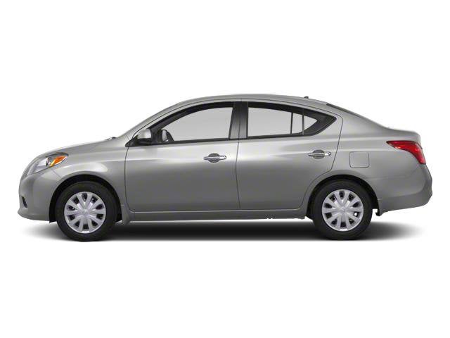 2013 Nissan Versa SV