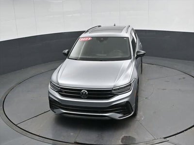 2023 Volkswagen Tiguan SE R-Line Black