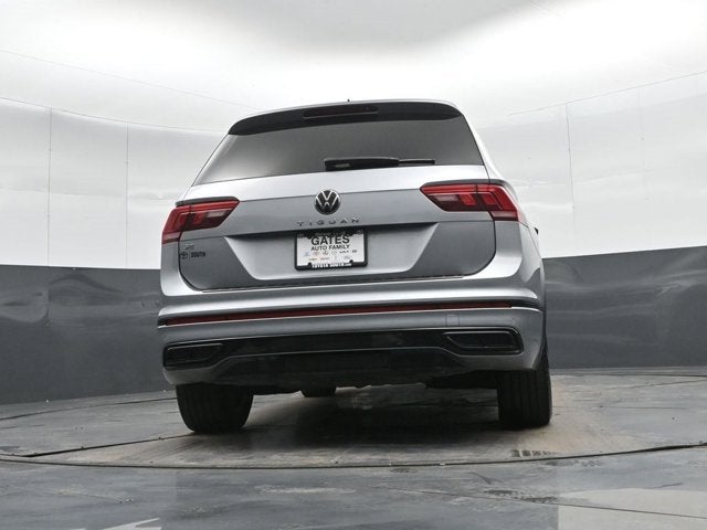 2023 Volkswagen Tiguan SE R-Line Black