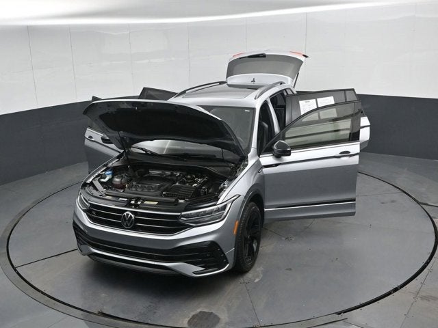 2023 Volkswagen Tiguan SE R-Line Black