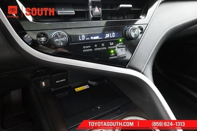2023 Toyota Camry Hybrid SE Nightshade