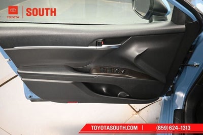 2023 Toyota Camry Hybrid SE Nightshade