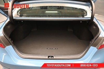 2023 Toyota Camry Hybrid SE Nightshade