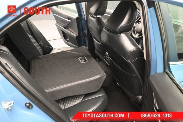 2023 Toyota Camry Hybrid SE Nightshade