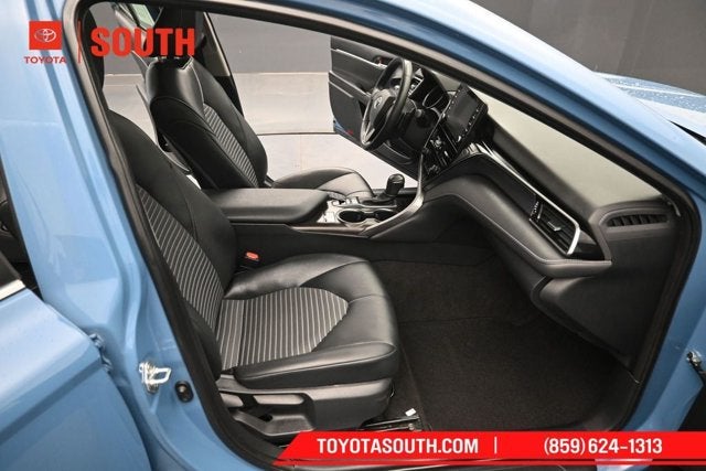 2023 Toyota Camry Hybrid SE Nightshade