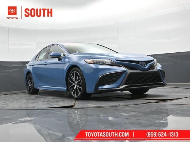 2023 Toyota Camry Hybrid SE Nightshade
