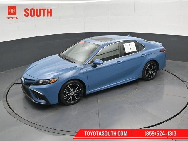 2023 Toyota Camry Hybrid SE Nightshade