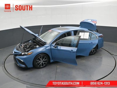 2023 Toyota Camry Hybrid SE Nightshade