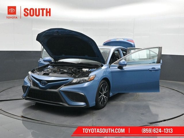 2023 Toyota Camry Hybrid SE Nightshade
