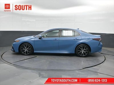 2023 Toyota Camry Hybrid SE Nightshade
