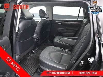 2023 Toyota Highlander Hybrid Platinum