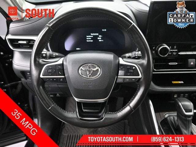 2023 Toyota Highlander Hybrid Platinum