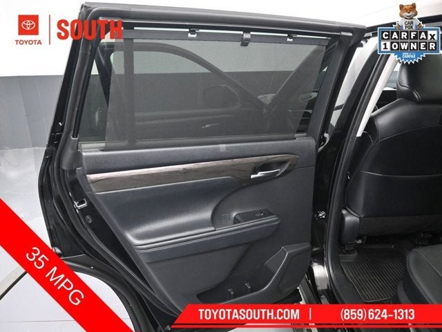 2023 Toyota Highlander Hybrid Platinum