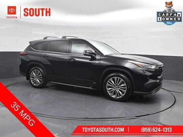 2023 Toyota Highlander Hybrid Platinum