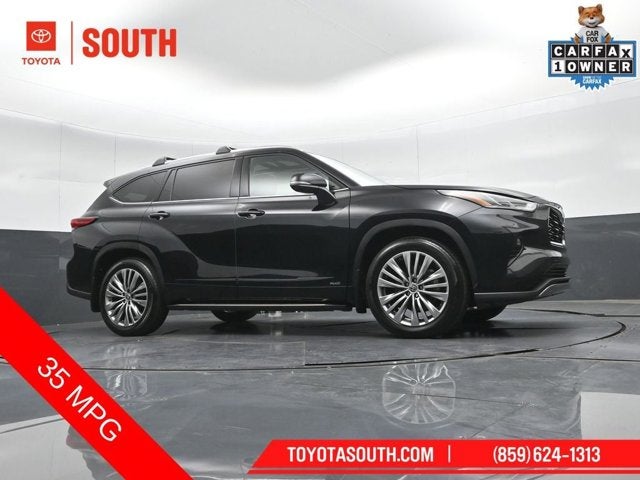 2023 Toyota Highlander Hybrid Platinum