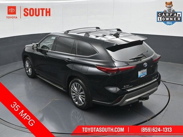 2023 Toyota Highlander Hybrid Platinum