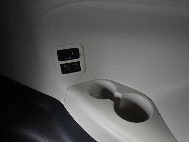 2024 Toyota Sienna Platinum