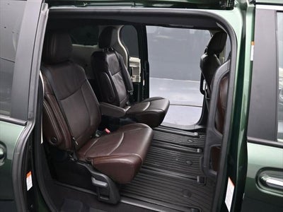 2024 Toyota Sienna Platinum