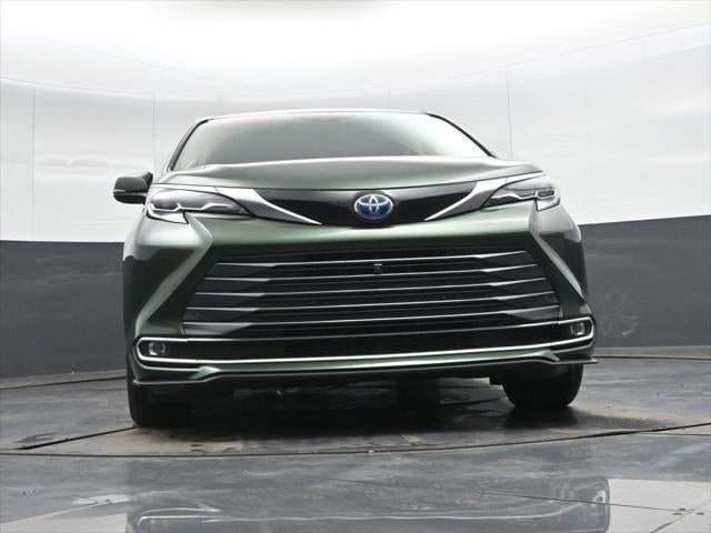2024 Toyota Sienna Platinum