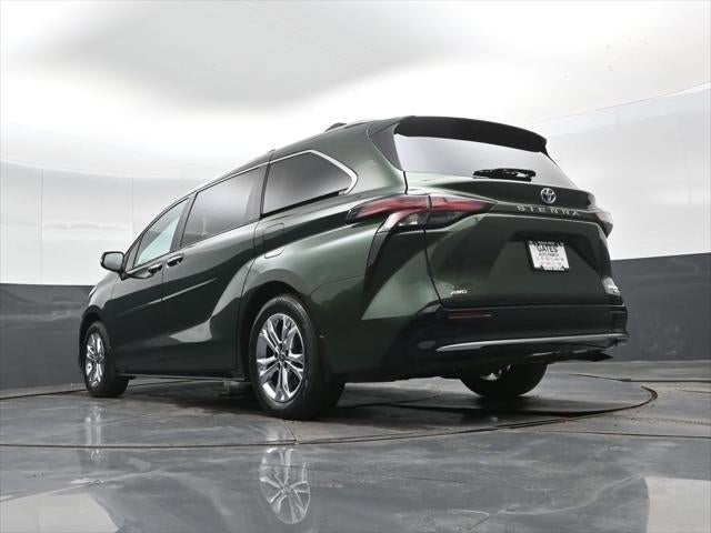 2024 Toyota Sienna Platinum