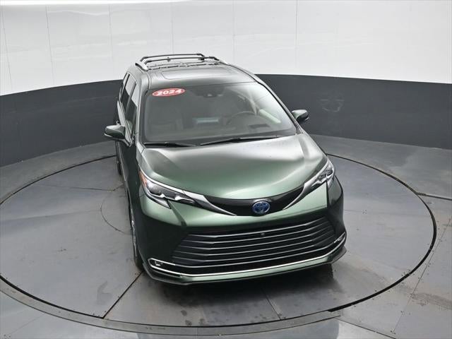 2024 Toyota Sienna Platinum
