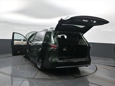 2024 Toyota Sienna Platinum