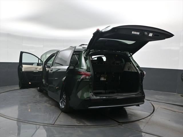 2024 Toyota Sienna Platinum