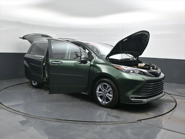 2024 Toyota Sienna Platinum