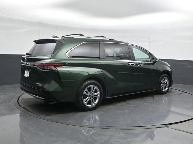 2024 Toyota Sienna Platinum