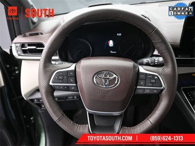 2024 Toyota Sienna Platinum