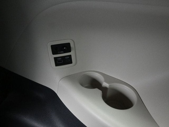 2024 Toyota Sienna Platinum