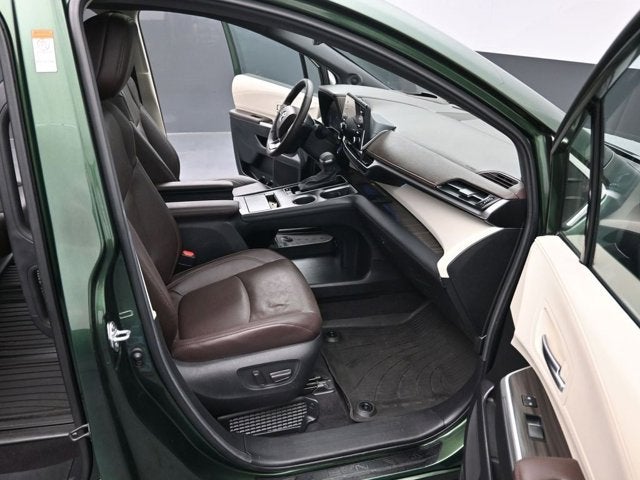 2024 Toyota Sienna Platinum