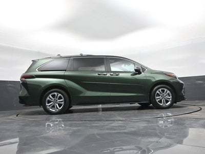 2024 Toyota Sienna Platinum