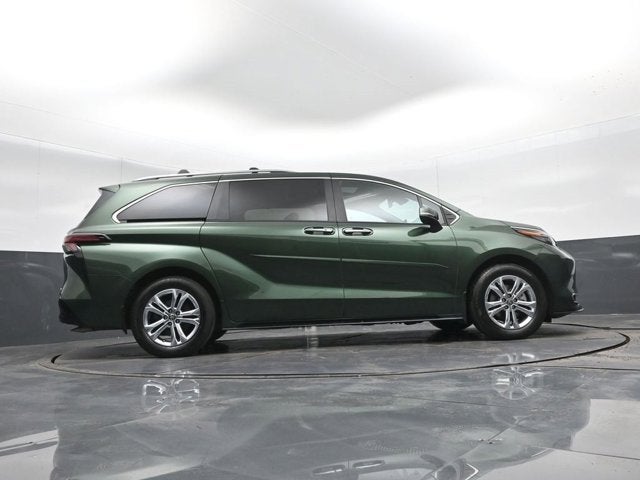 2024 Toyota Sienna Platinum