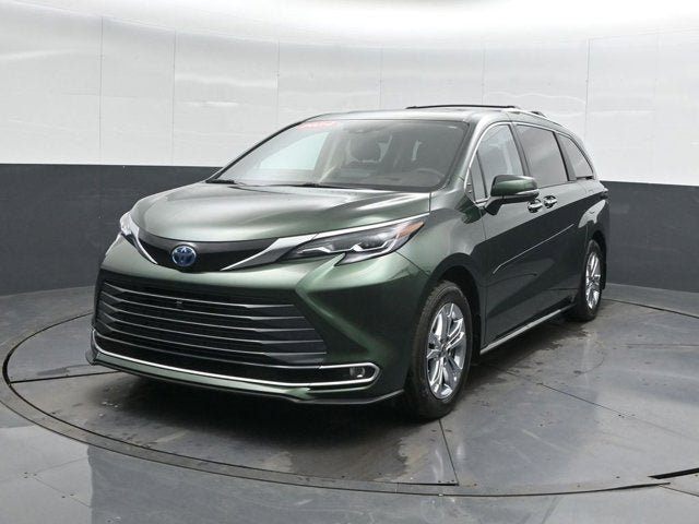 2024 Toyota Sienna Platinum