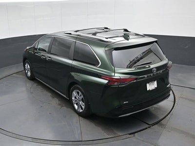2024 Toyota Sienna Platinum