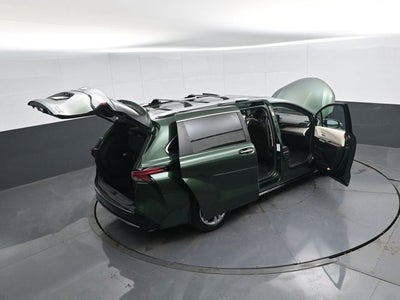 2024 Toyota Sienna Platinum