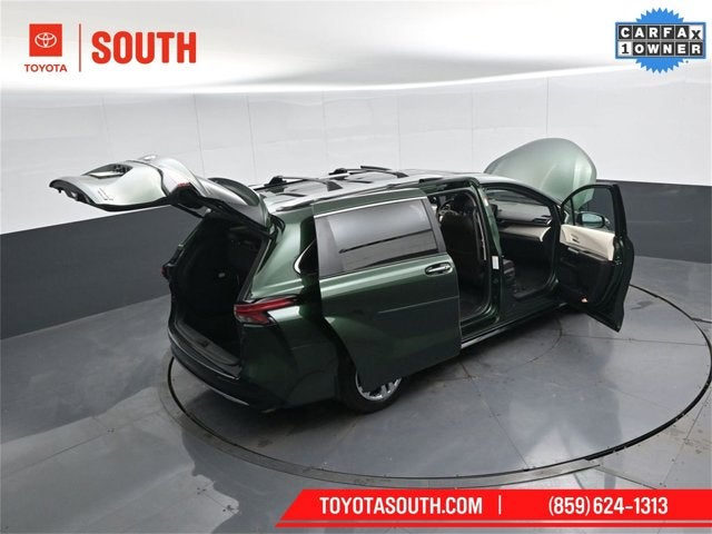 2024 Toyota Sienna Platinum