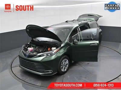 2024 Toyota Sienna Platinum
