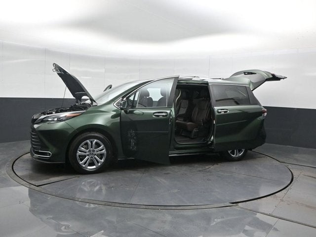 2024 Toyota Sienna Platinum