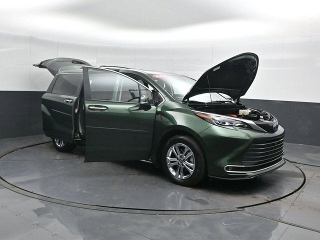 2024 Toyota Sienna Platinum