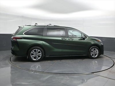 2024 Toyota Sienna Platinum