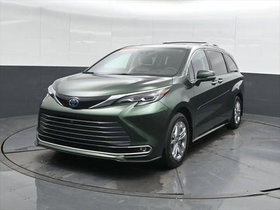 2024 Toyota Sienna Platinum