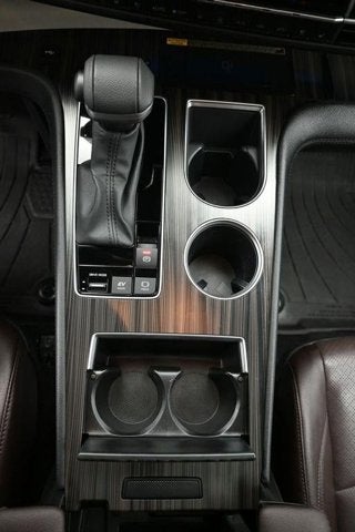 2024 Toyota Sienna Platinum