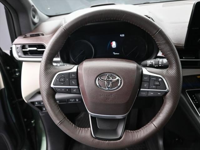 2024 Toyota Sienna Platinum